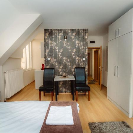 Duga Apartmani Κραγκούγιεβατς Εξωτερικό φωτογραφία