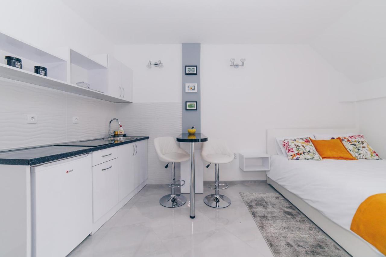 Duga Apartmani Κραγκούγιεβατς Εξωτερικό φωτογραφία