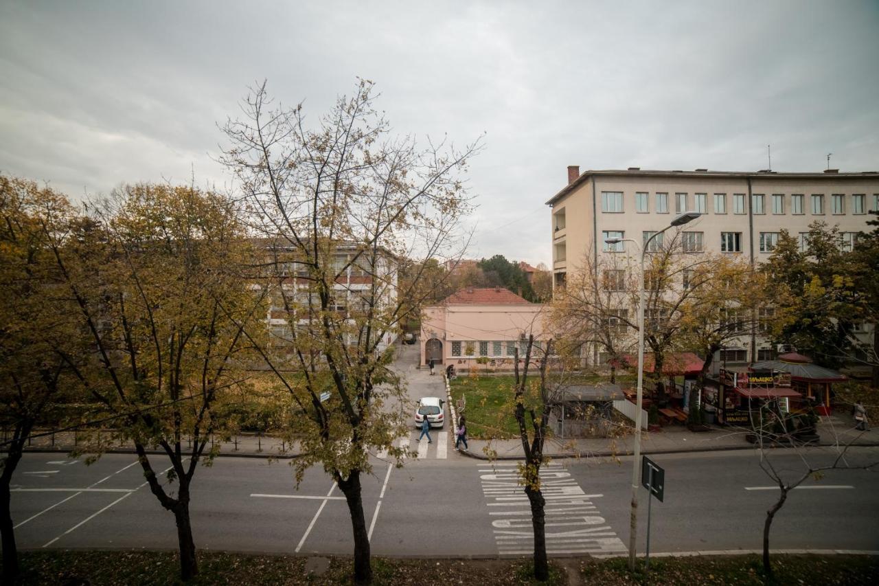 Duga Apartmani Κραγκούγιεβατς Εξωτερικό φωτογραφία