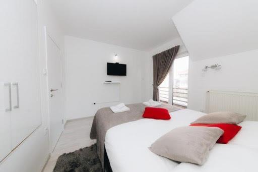 Duga Apartmani Κραγκούγιεβατς Εξωτερικό φωτογραφία